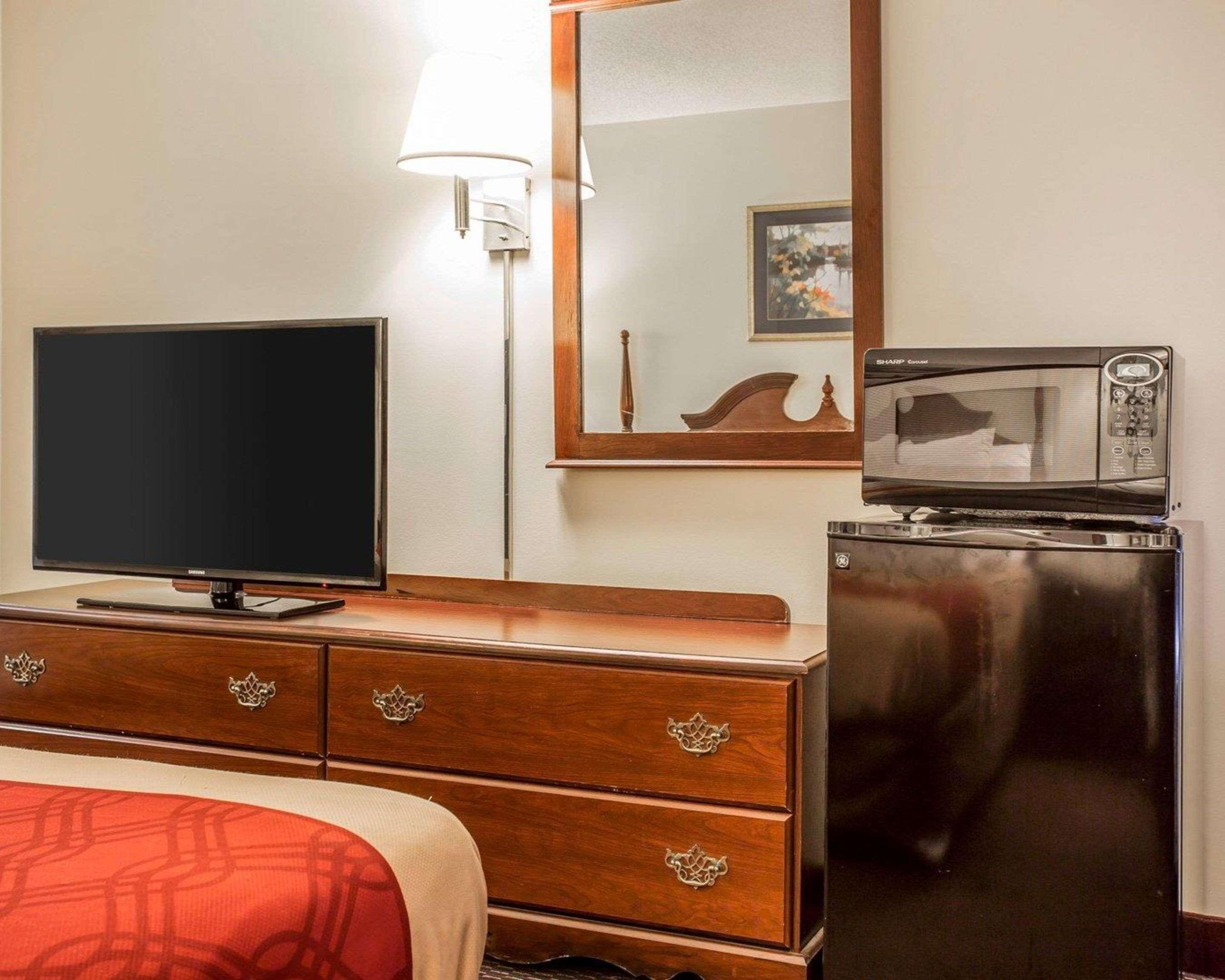 Econo Lodge St. Stephen Bagian luar foto