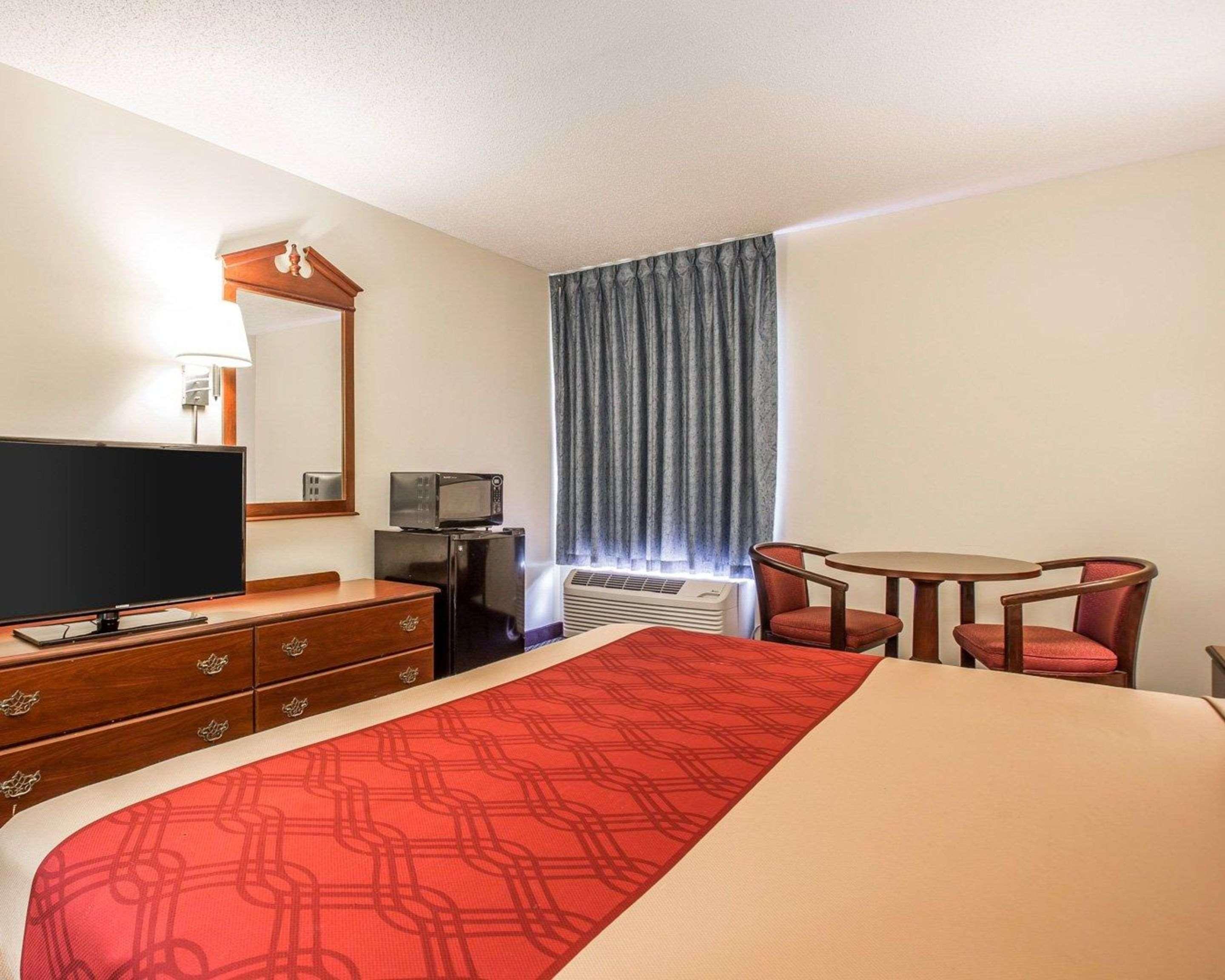 Econo Lodge St. Stephen Bagian luar foto
