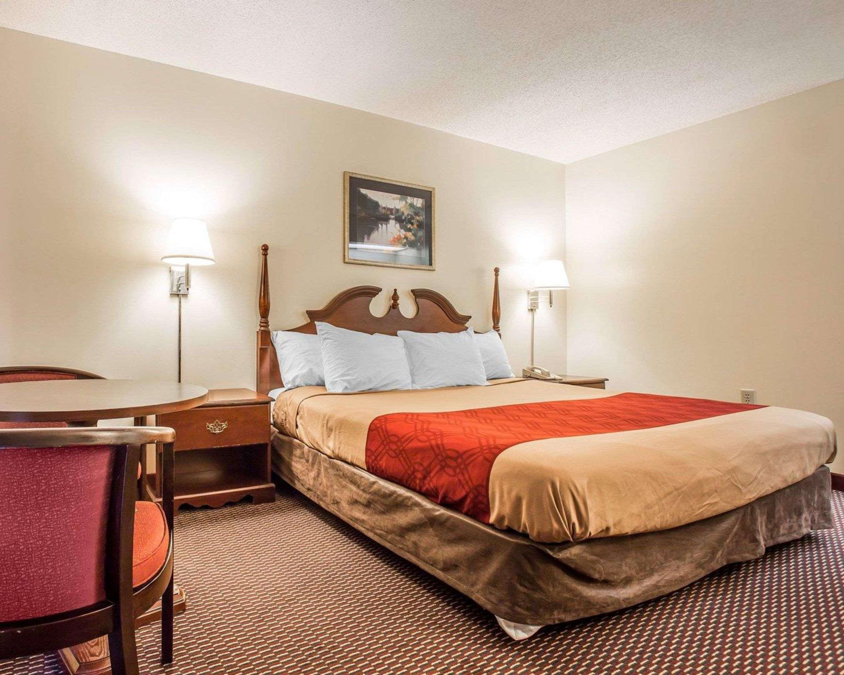 Econo Lodge St. Stephen Bagian luar foto