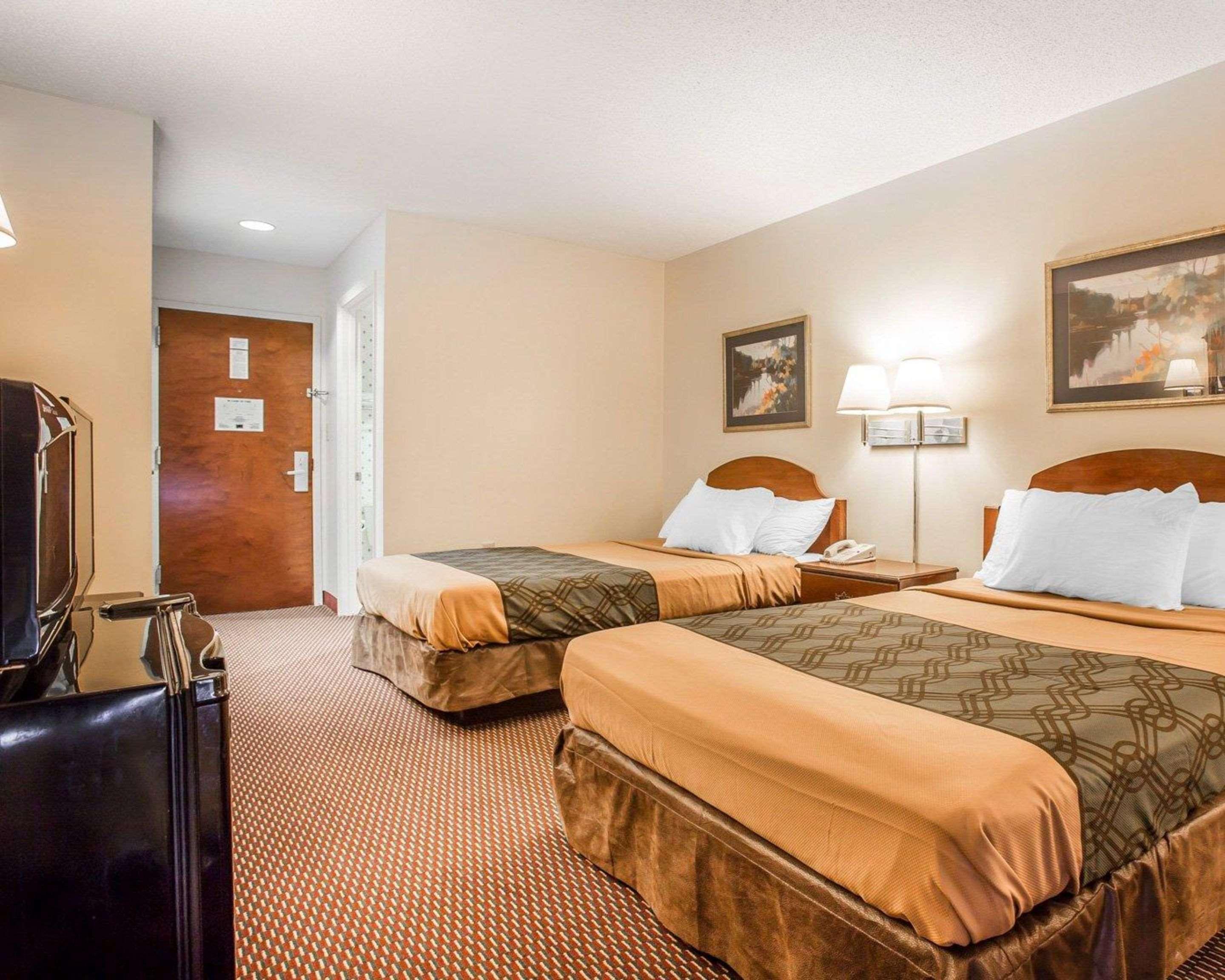 Econo Lodge St. Stephen Bagian luar foto