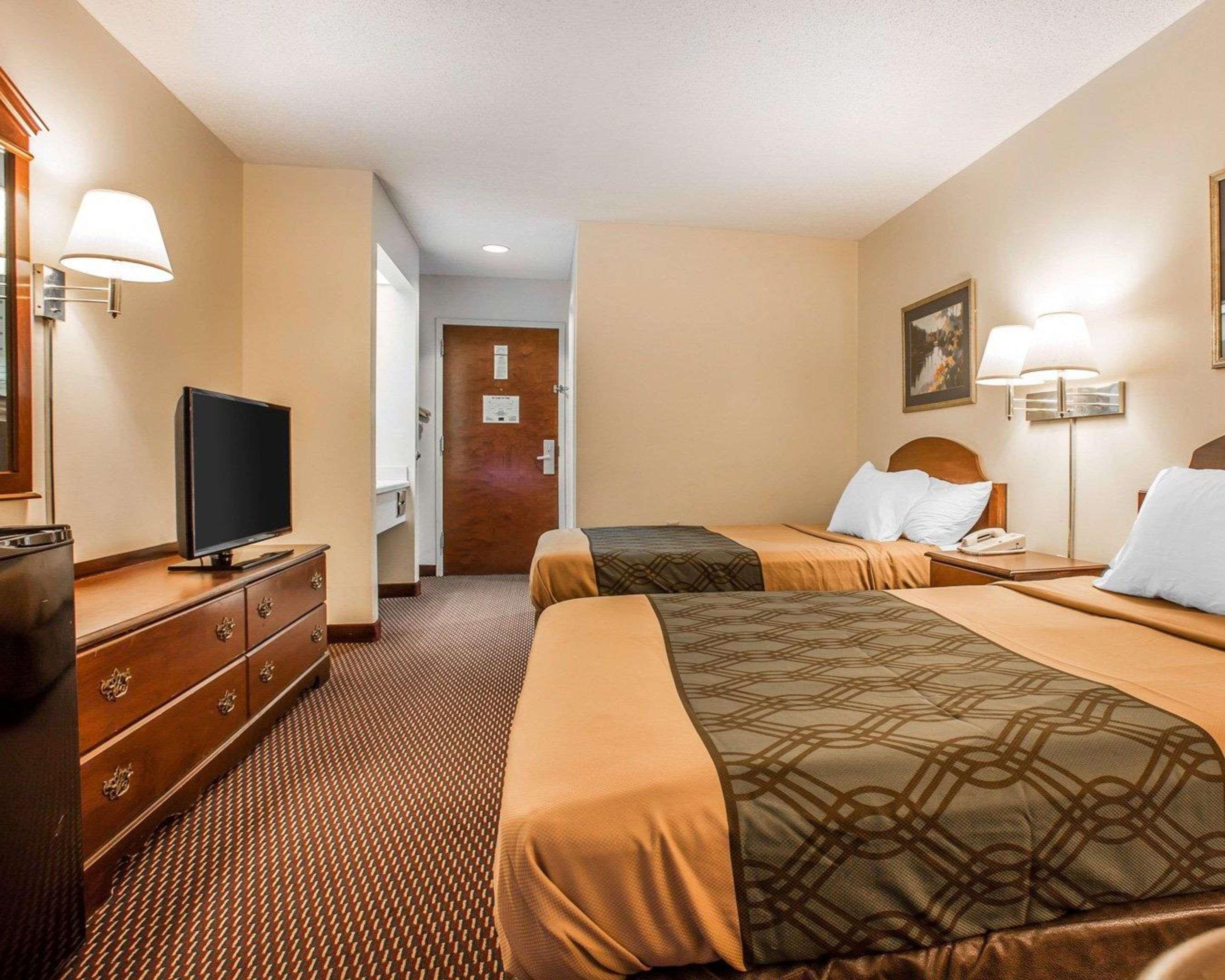 Econo Lodge St. Stephen Bagian luar foto